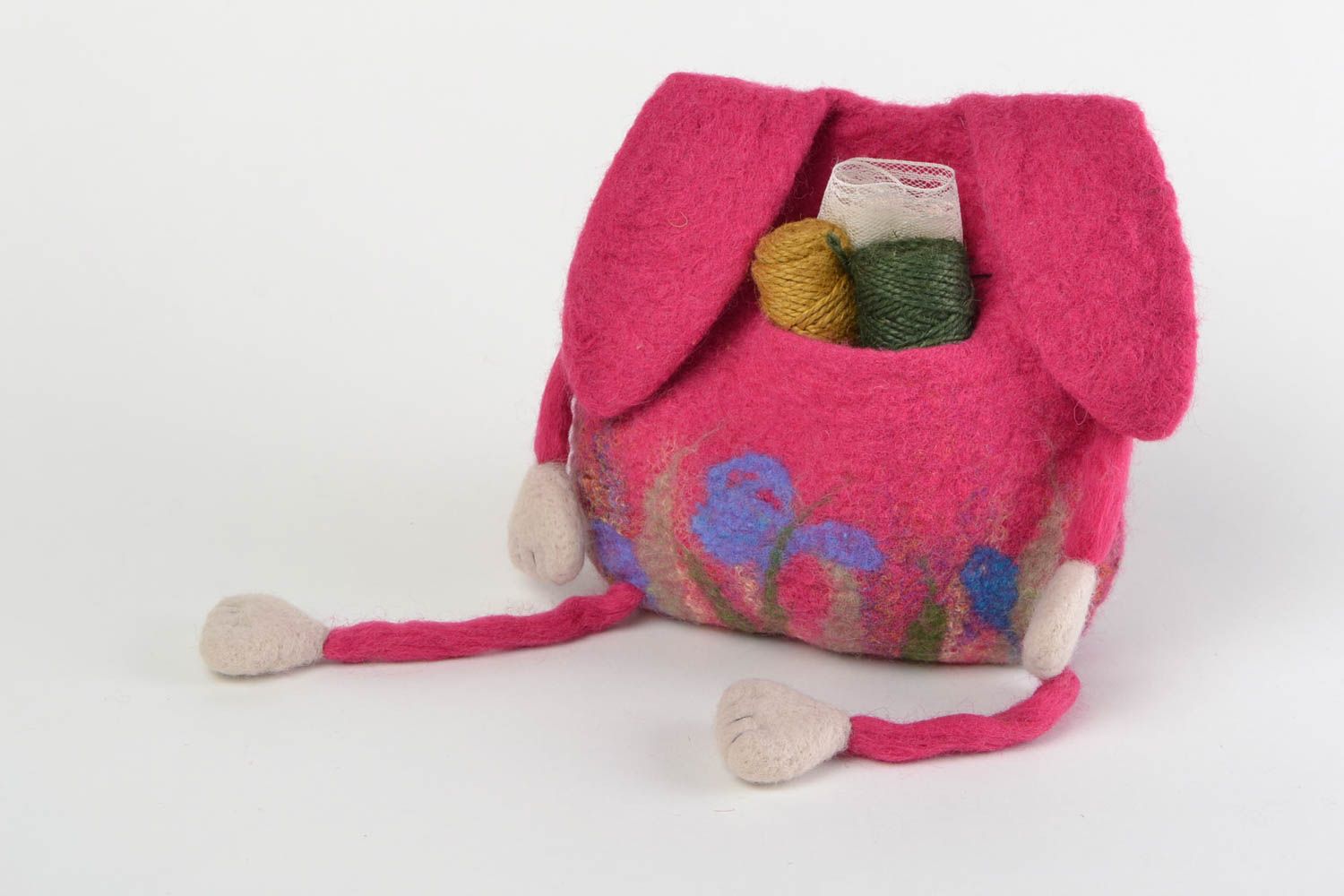 Pochette de rangement originale rose en forme de lapin laine feutrée faite main photo 5