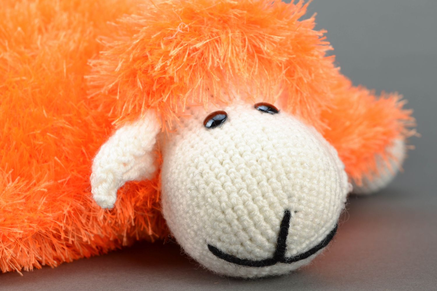 Sofakissen oder Kinder Schlafkissen Kuscheltier Schaf in Orange  foto 3