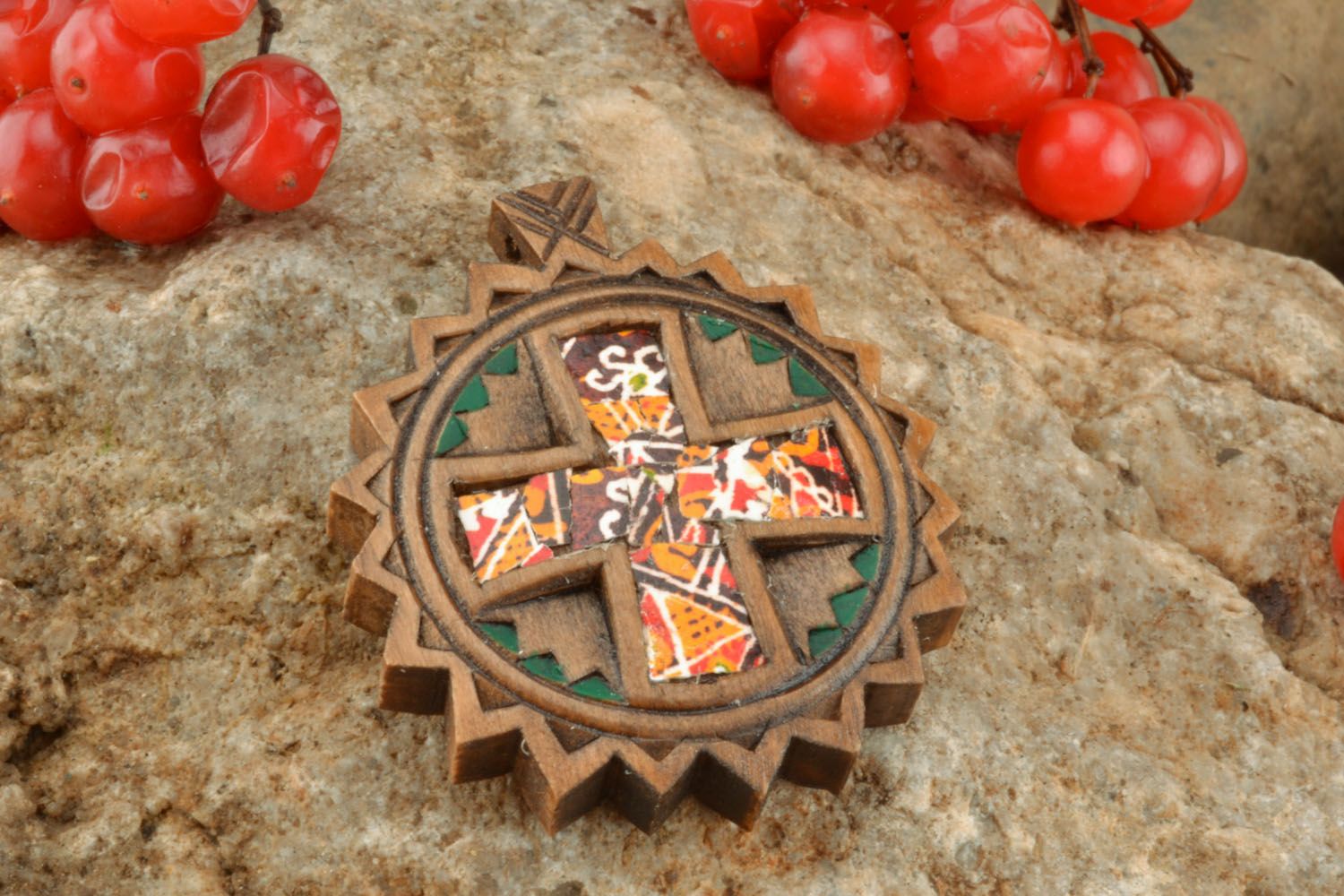 Wooden cross decorated with egg shell photo 1