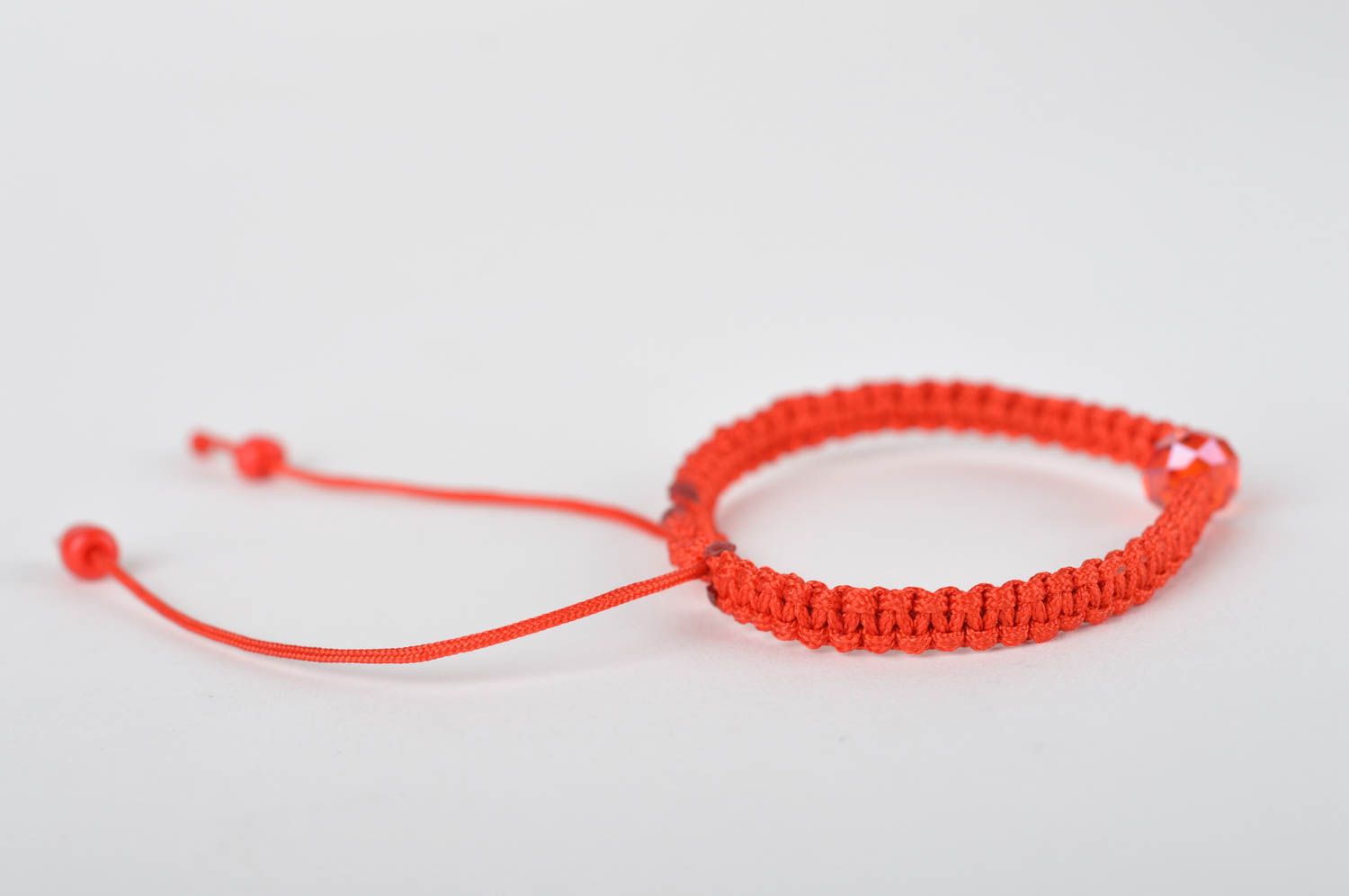 Pulsera artesanal de hilo rojo regalo original accesorio para mujer de moda foto 3