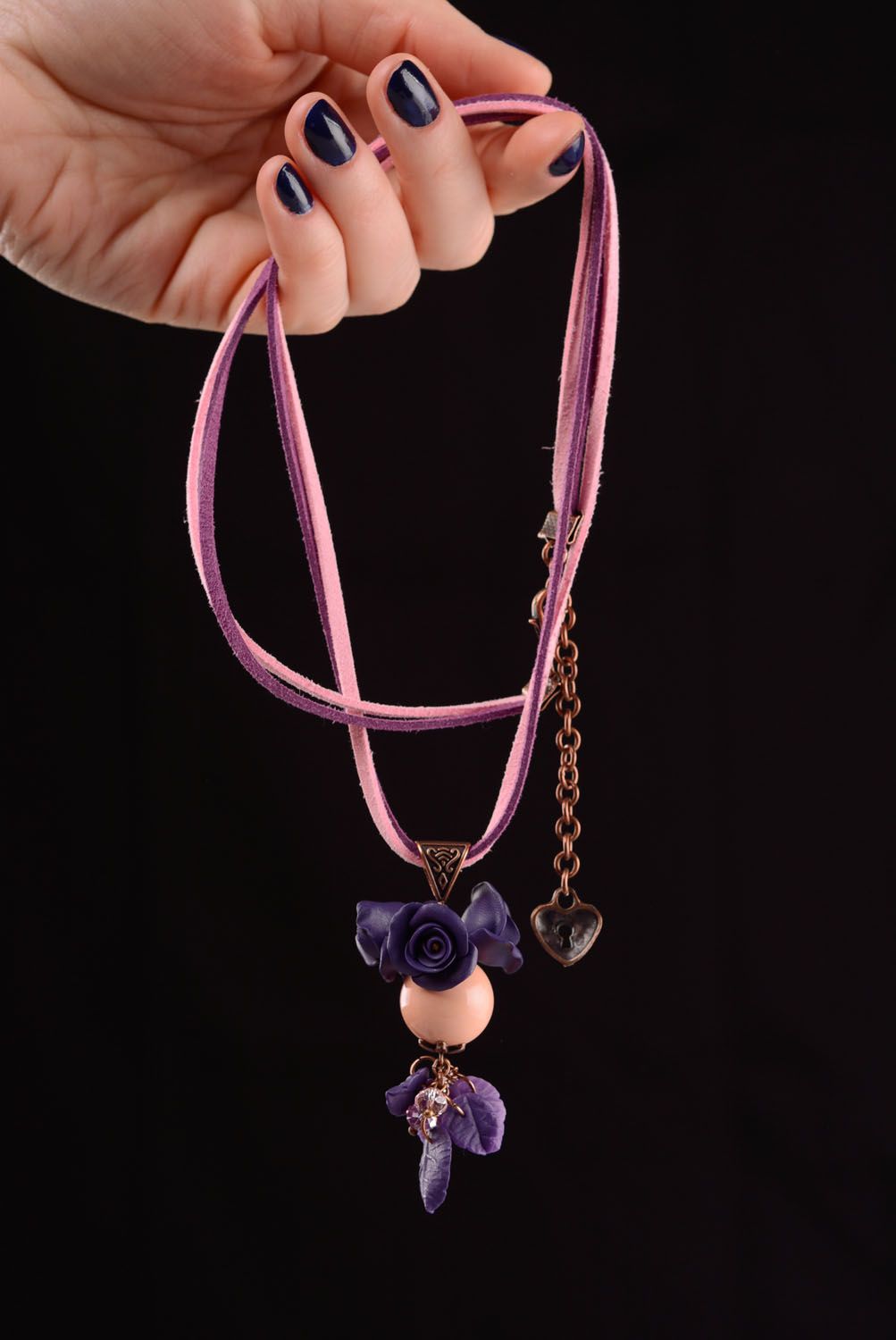 Кулон из полимерной глины Фиолетовые розы фото 2