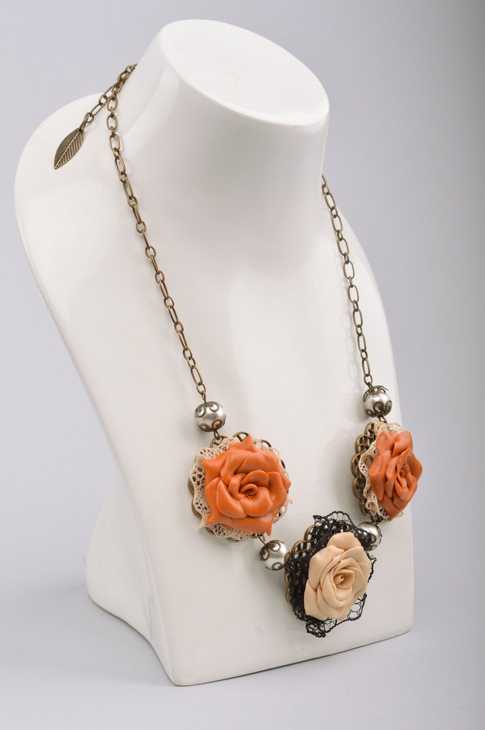 Handmade volume plastic flower necklace with lace Terracotta photo 4
