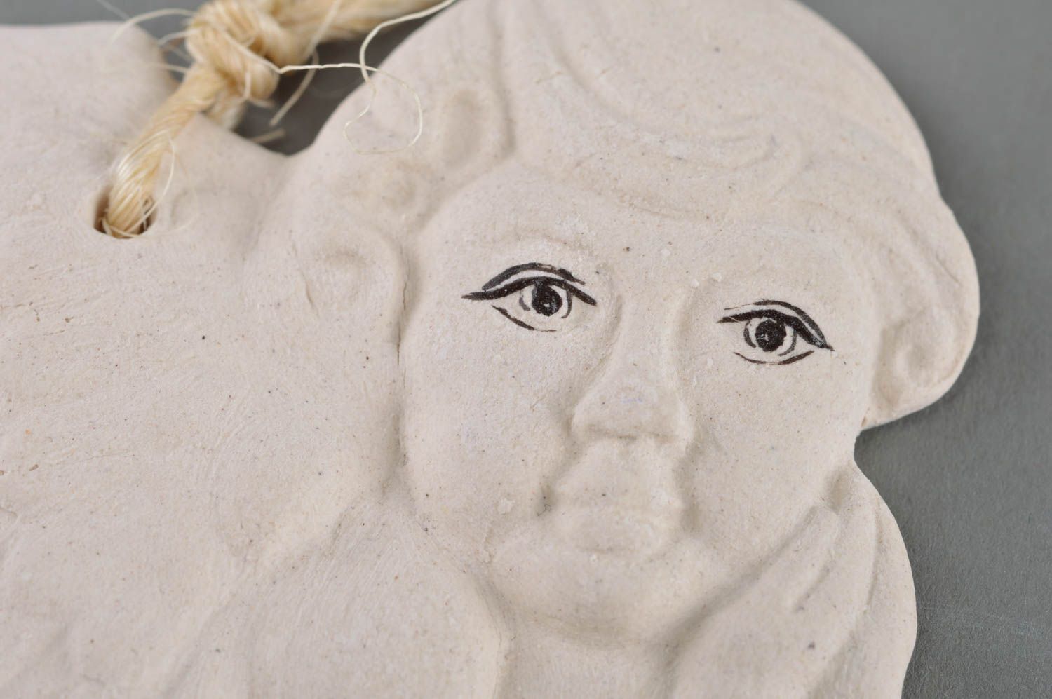 Porzellan Interieur Anhänger Engel mit Acryl bemalt originell handmade schön foto 2