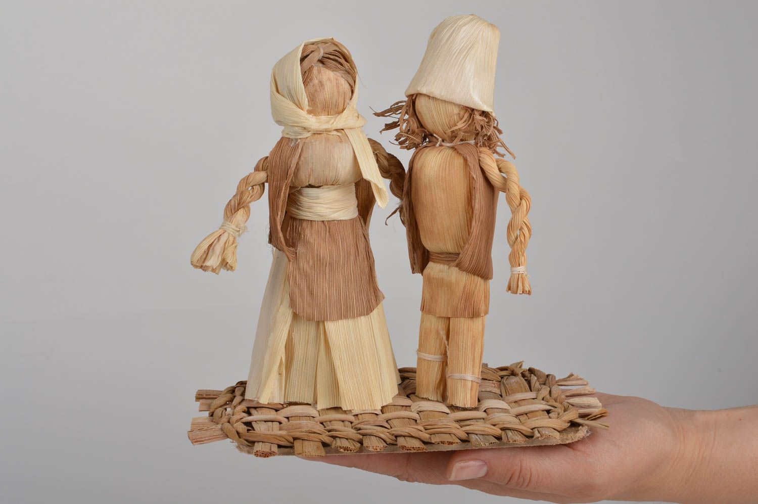 Set of 2 handmade designer woven statuettes for eco home decor Couple in Love photo 2