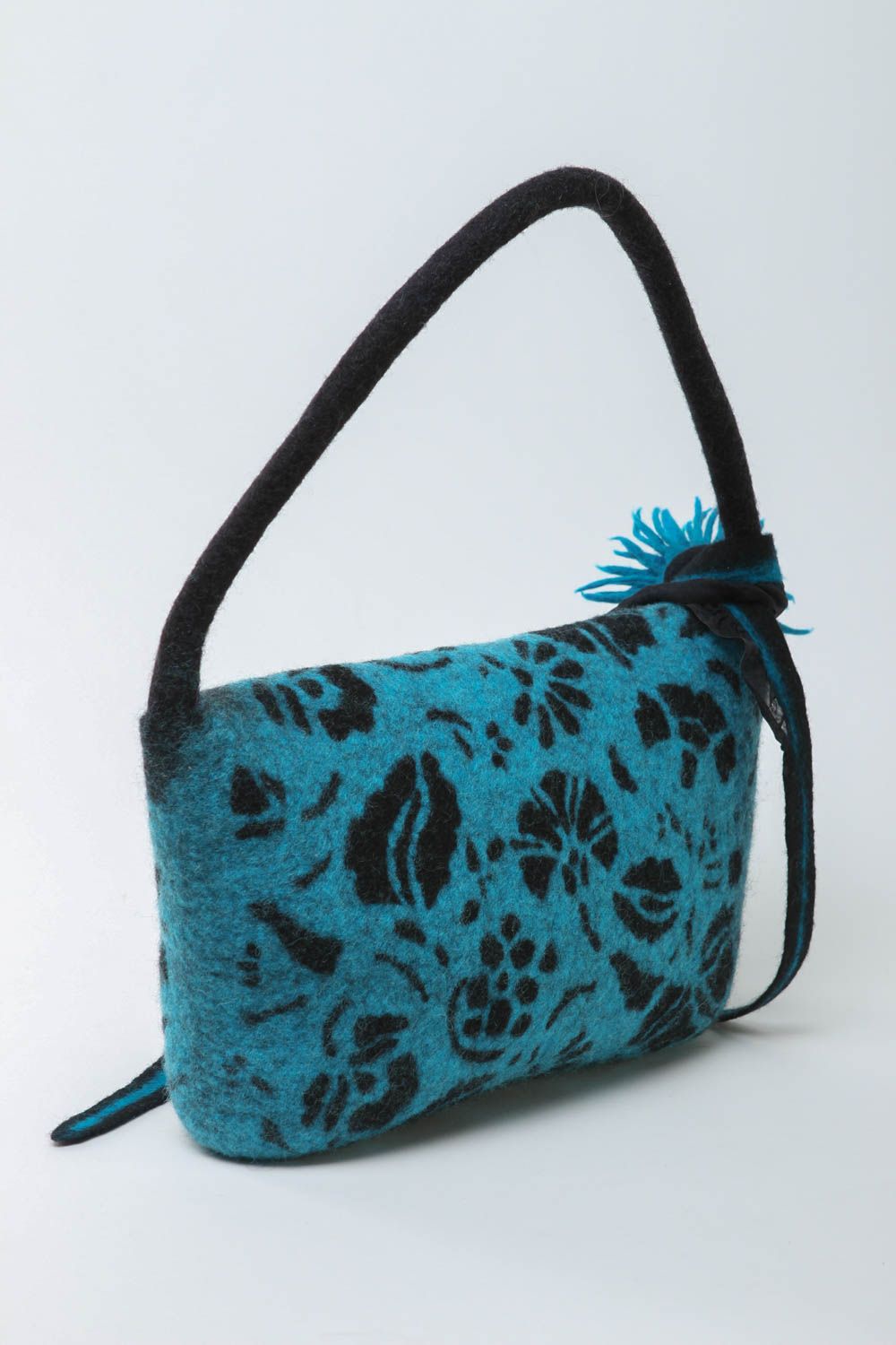 Sac en laine feutrée fait main bleu-noir avec fleur Accessoire pour femme photo 4