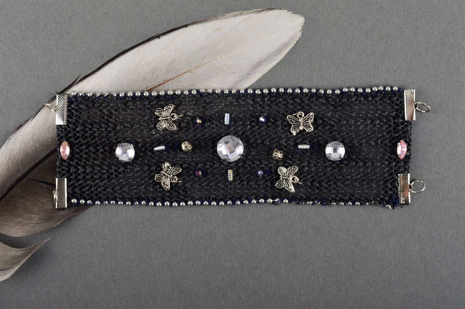 Bracelet large Bijou fait main noir en faux cuir avec strass Cadeau femme photo 1