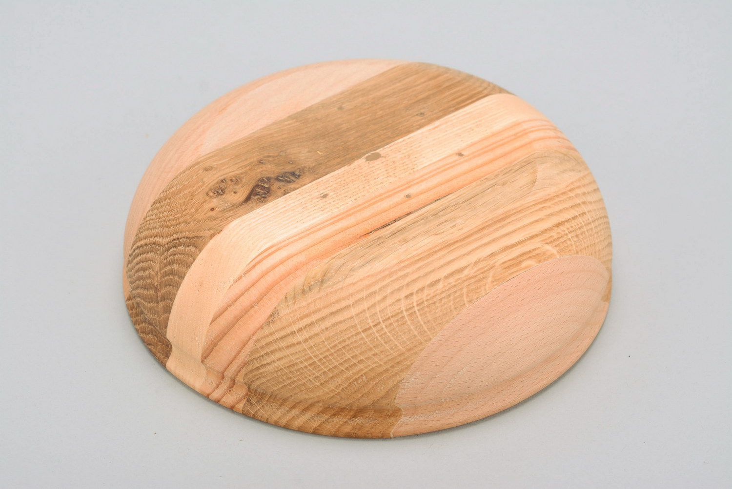 Plato de madera para los productos secos foto 4