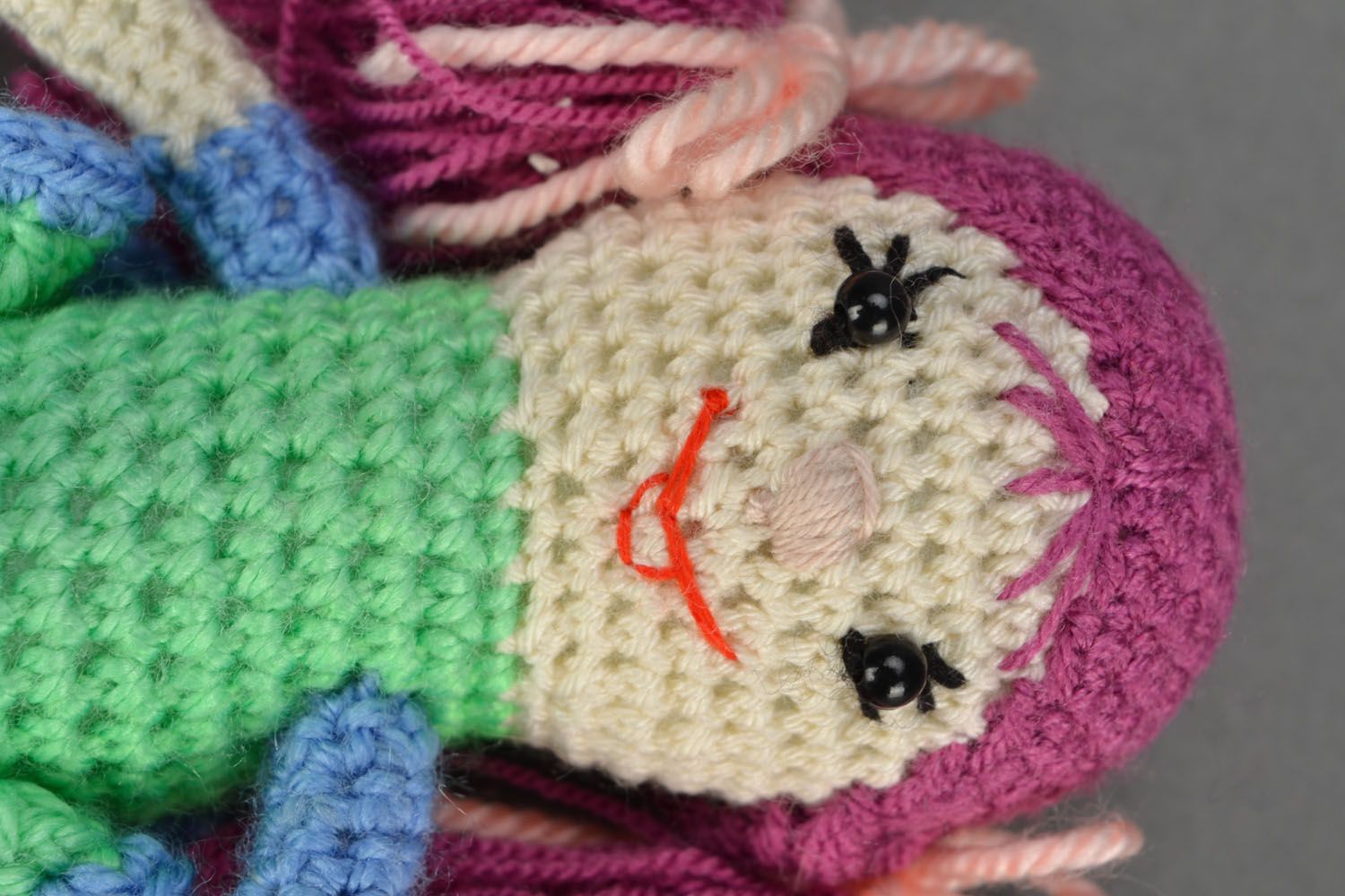 Poupée tricot au crochet faite main photo 3