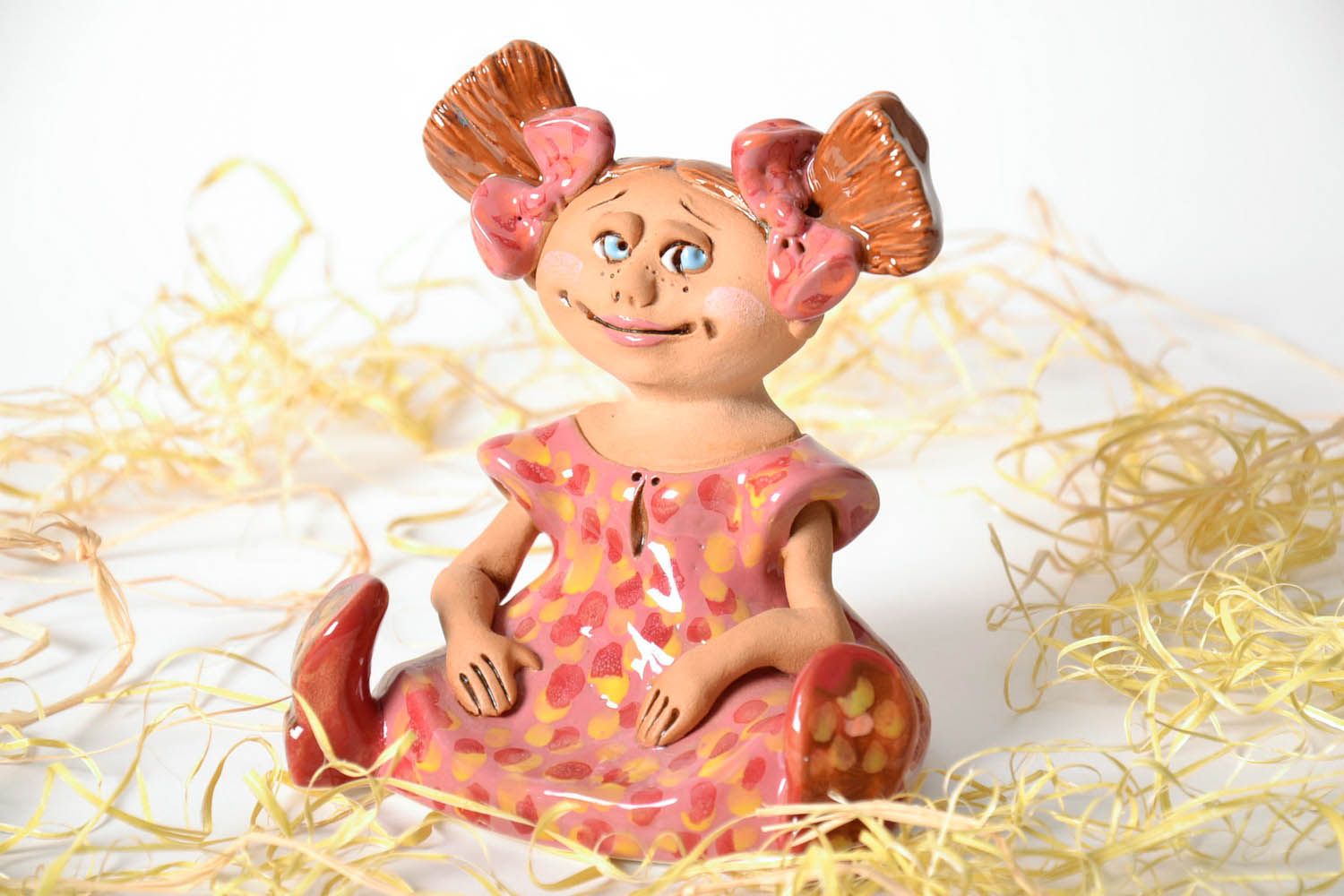 Ceramic figurine Girl in Pink photo 1
