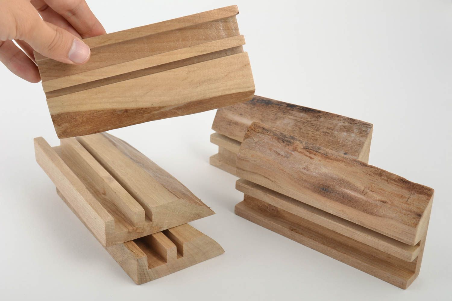 Set of 5 handmade eco friendly decorative wooden varnished tablet stands photo 5