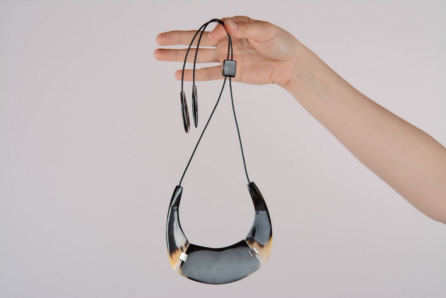 Necklet made of a cow horn photo 3
