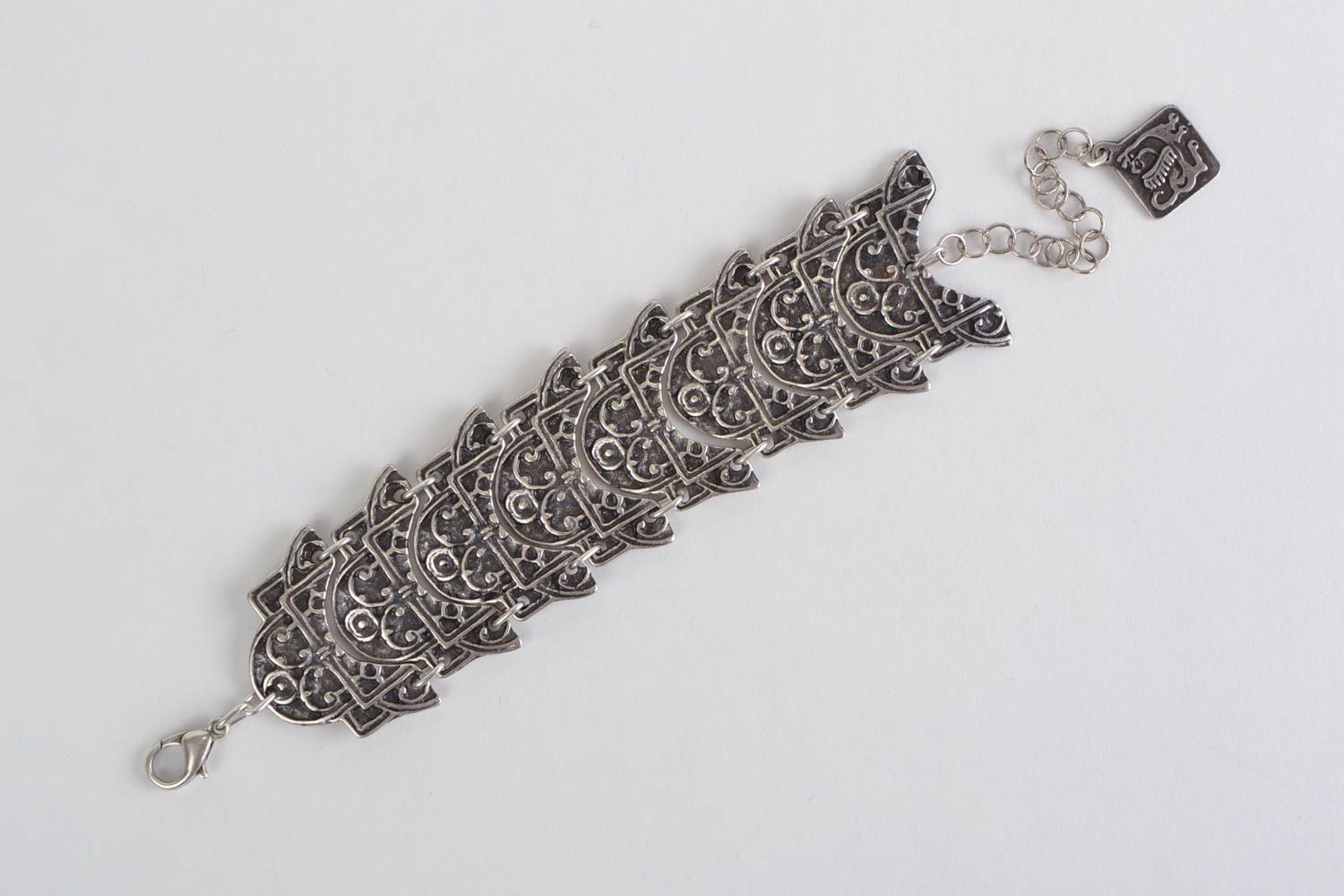 Handmade Metall Armband in Kokillenguss Technik für Frauen mit Kettenglied foto 4