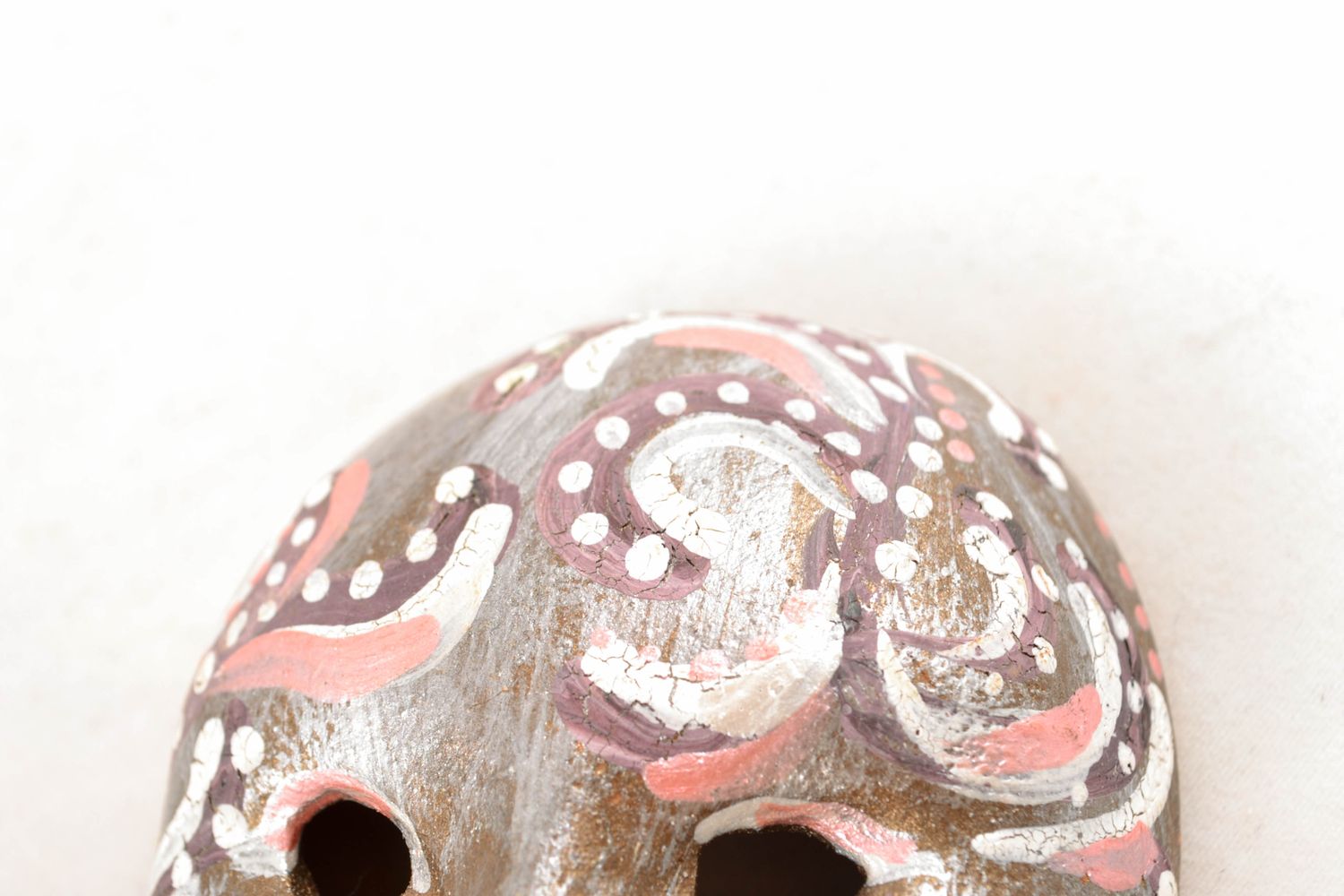 Maschera in ceramica piccola fatta a mano souvenir da parete dipinto originale  foto 3