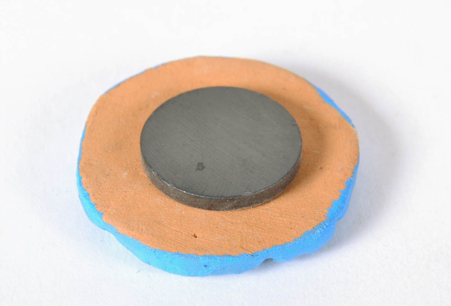 Imã de cerâmica decorativo para frigorífico magnete artesanal de argila Tridente foto 3