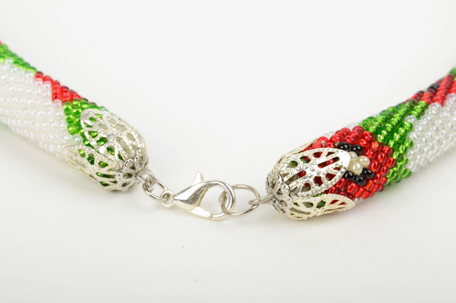 Collier perles rocaille Bijou fait main motif floral pavots Accessoire femme photo 3