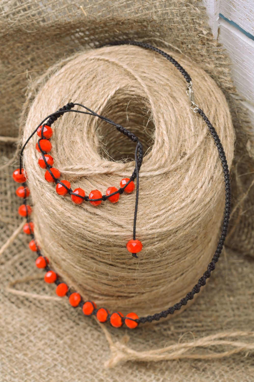 Handmade woven bead jewelry set of coral color 2 items bracelet and necklace photo 1
