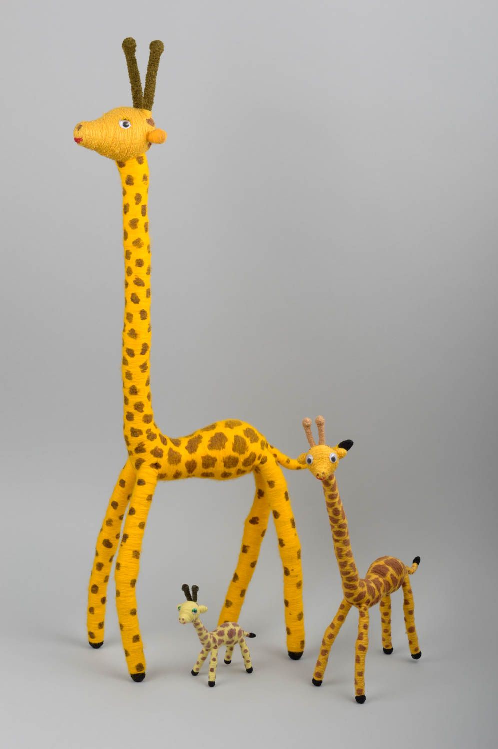 Peluches faites main girafes Jouets originaux 3 pièces Cadeau pour enfant photo 1