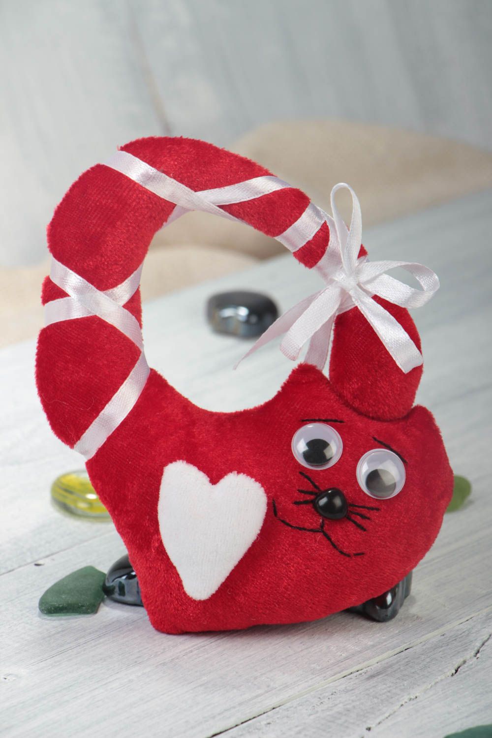 Jouet enfant Décoration maison fait main chat rouge avec ruban Cadeau original photo 1