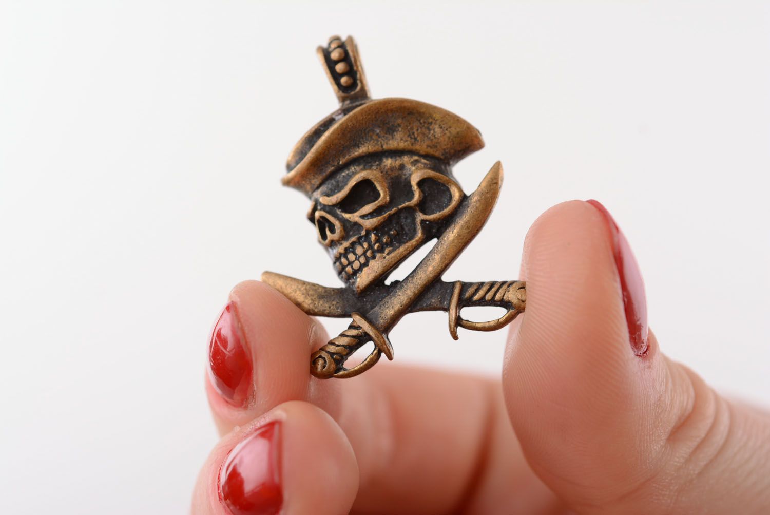 Bronze pendant Pirate's Skull photo 4