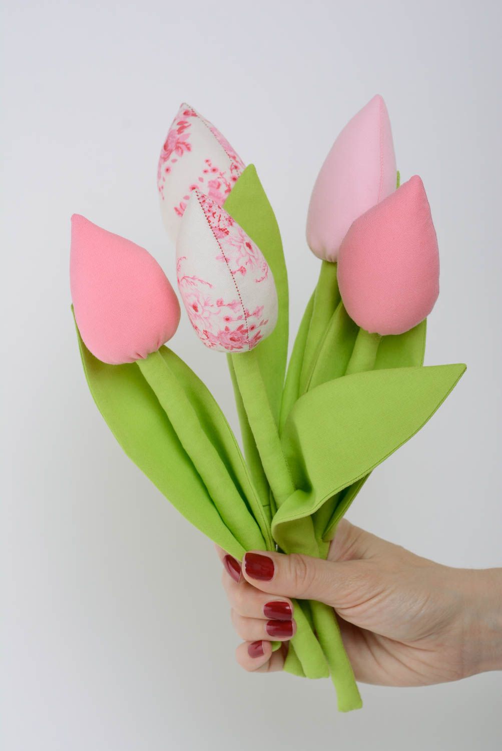 Bouquet de tulipes artificielles roses en tissu fait main original décoratif photo 4