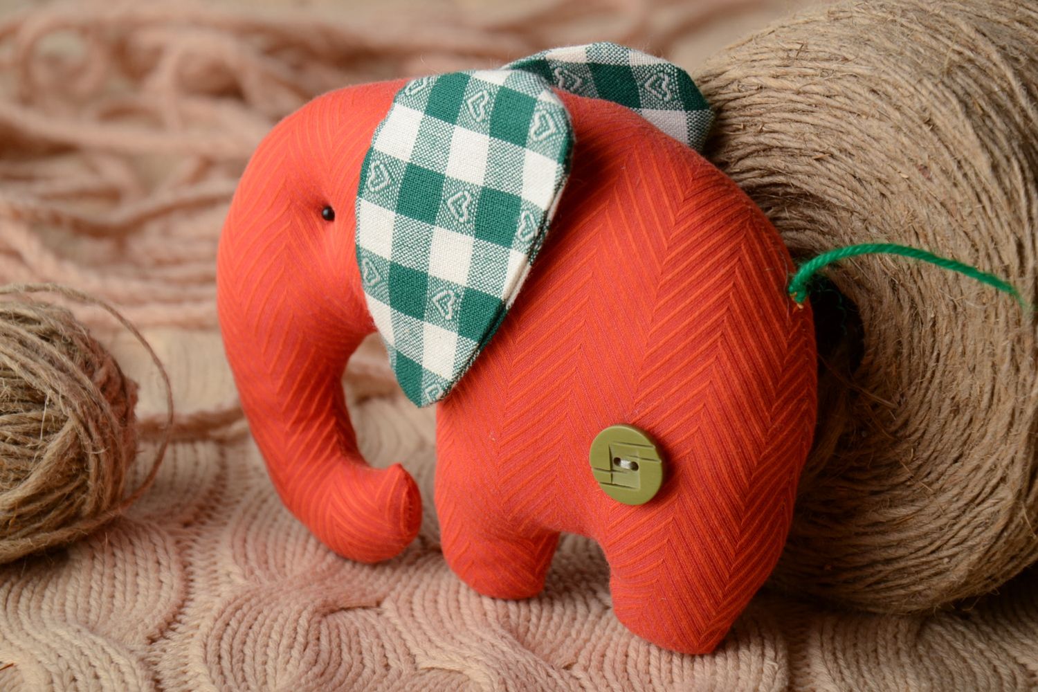 Игрушка слоник красный текстильный фото 1