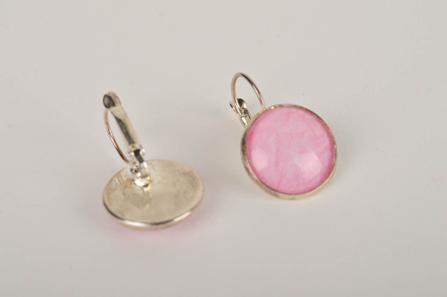 Boucles d'oreilles rondes Bijou fait main en métal roses Cadeau femme original photo 5