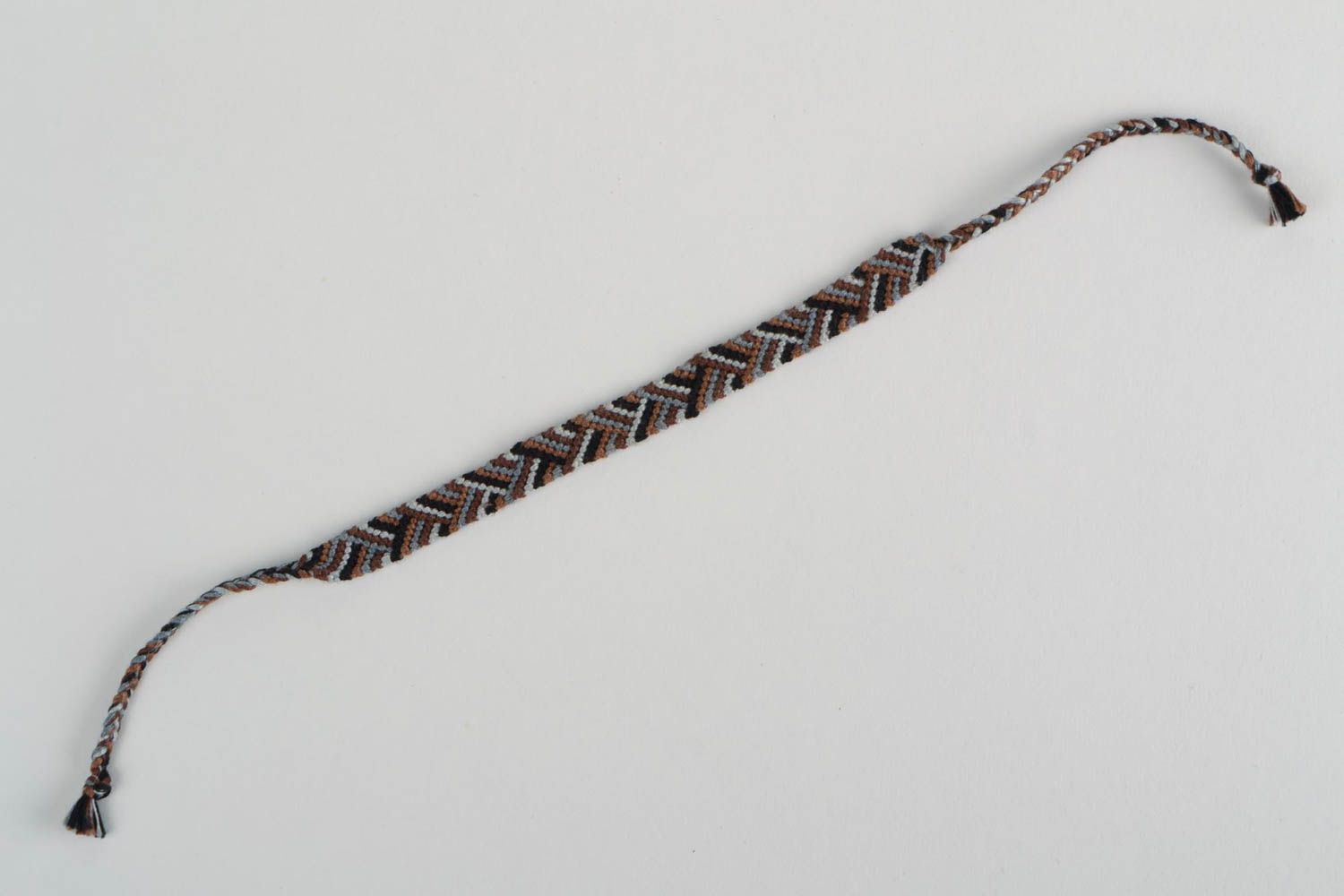 Bracelet tressé en fils technique de macramé fait main à motif unisexe fin photo 5