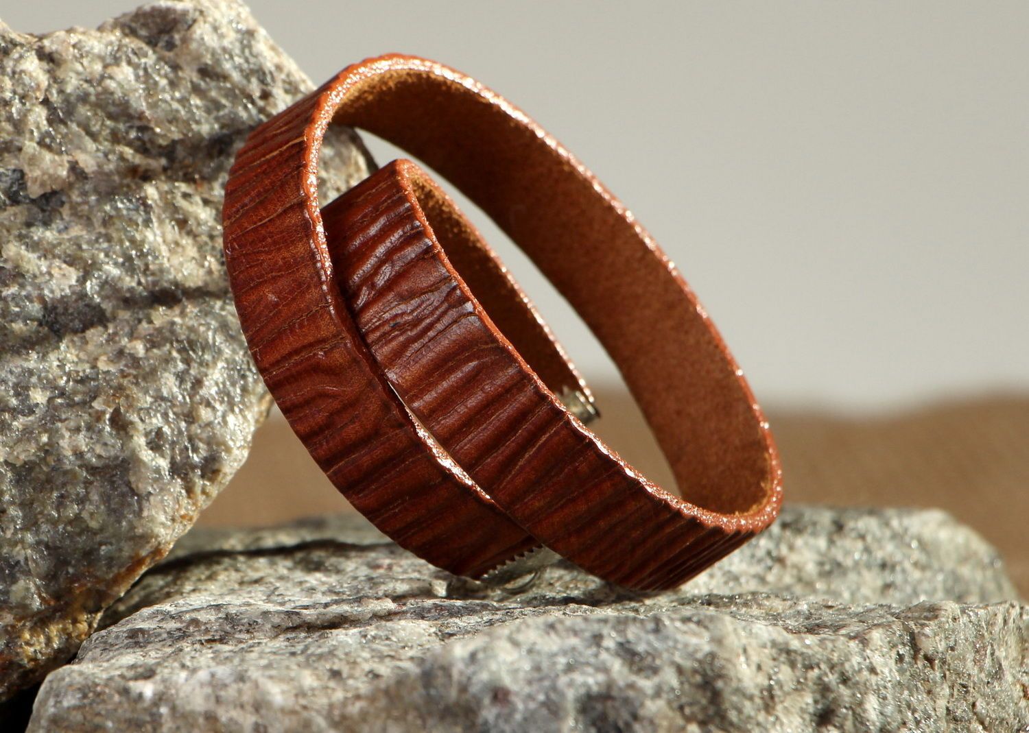 Bracelet en cuir marron fait main photo 4