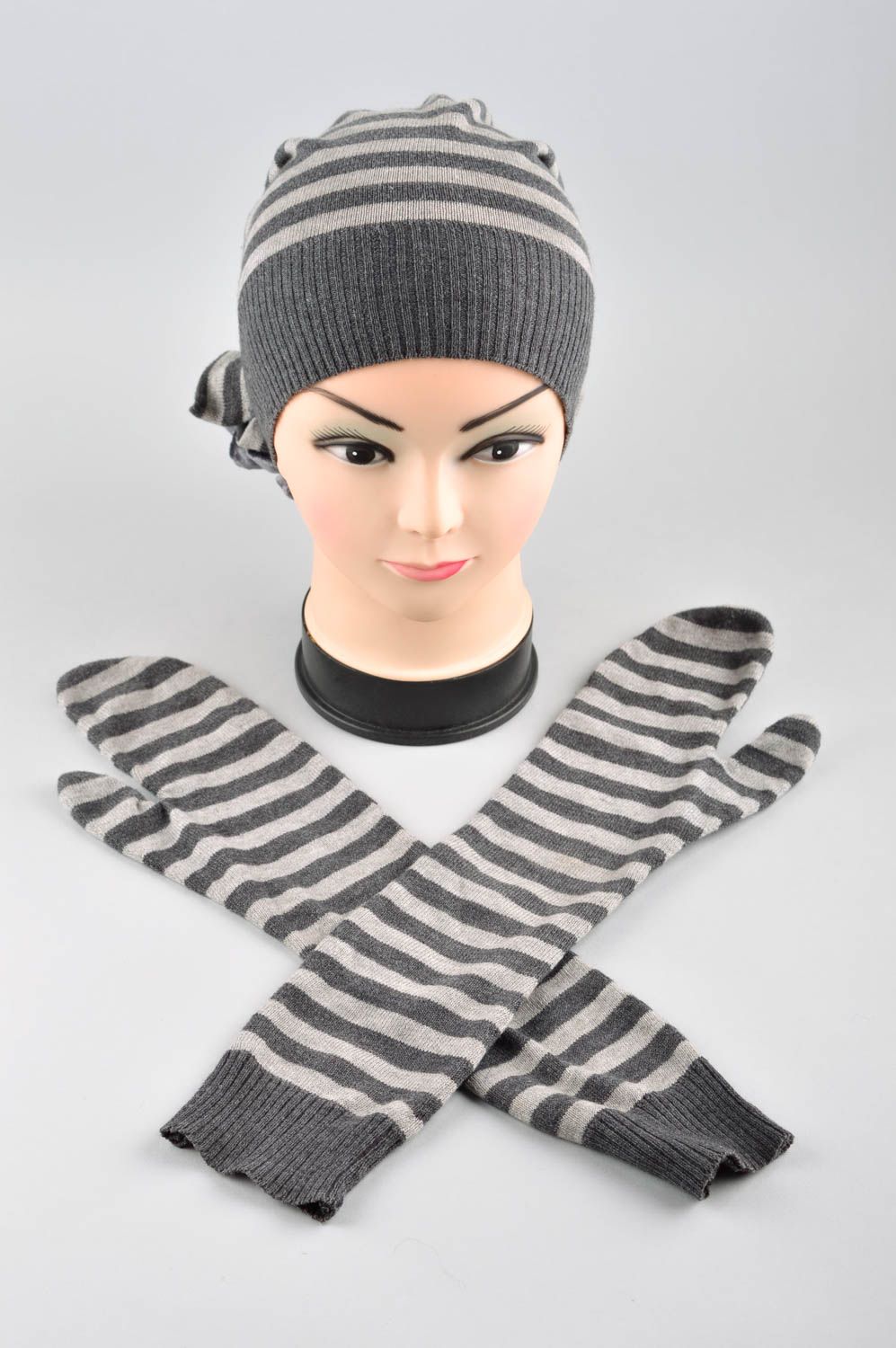 Striped handmade hat womens mittens fashion accessories winter outfits photo 1