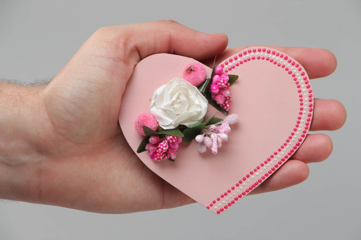 Handmade souvenir heart-shaped wooden fridge magnet of pink color with flowers photo 5