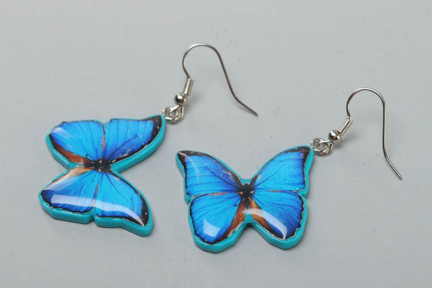 Designer handmade stylish glassy glaze earrings made of polymer clay Butterflies photo 2