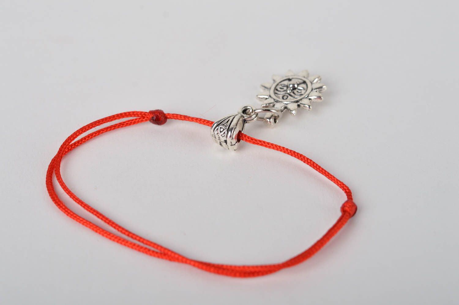 Beautiful handmade thin bracelet textile wrist bracelet string bracelet designs photo 4