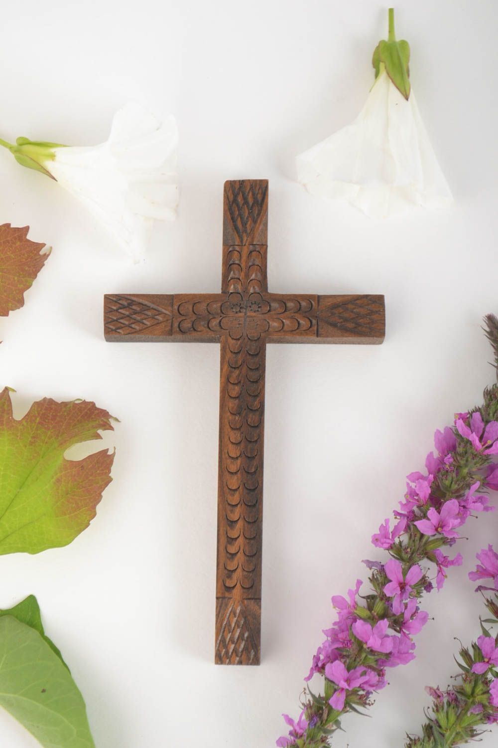 Крест ручной работы резной крест христианский оберег украшение на стену фото 1