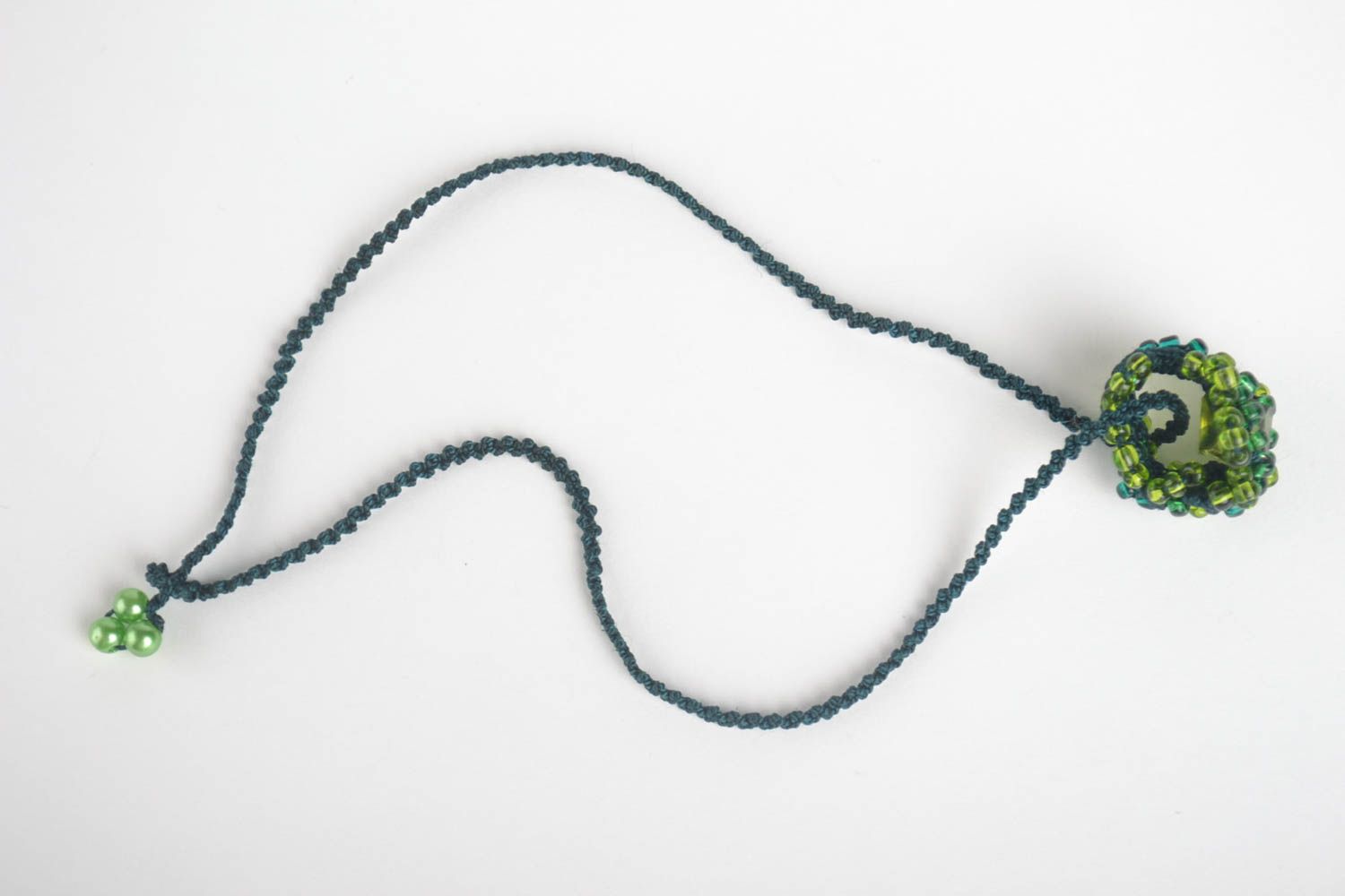 Pendentif bague vert en macramé Bijou fait main Cadeau original pour femme photo 4