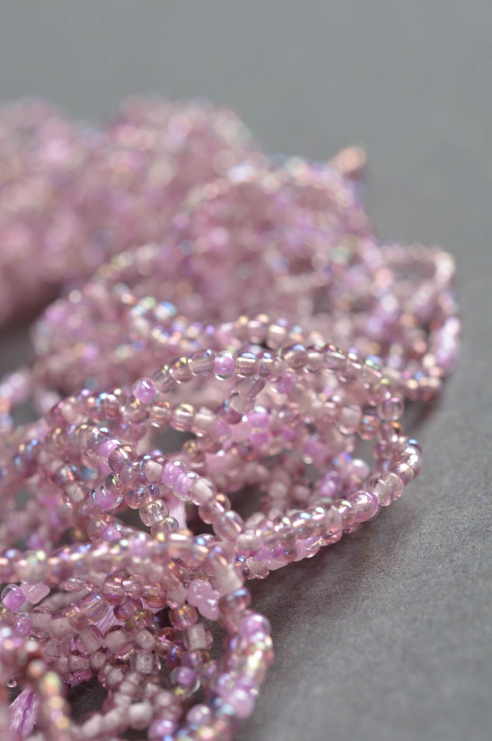 Collier en perles de rocailles fait main couleur lilas clair ajouré oglala photo 4