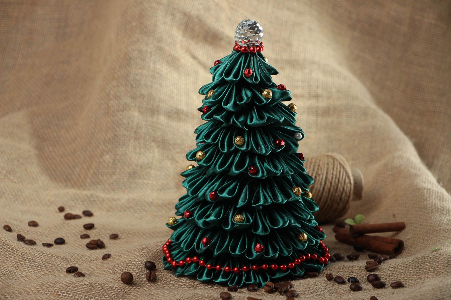 Árbol de Navidad decorativo de cintas de raso foto 5