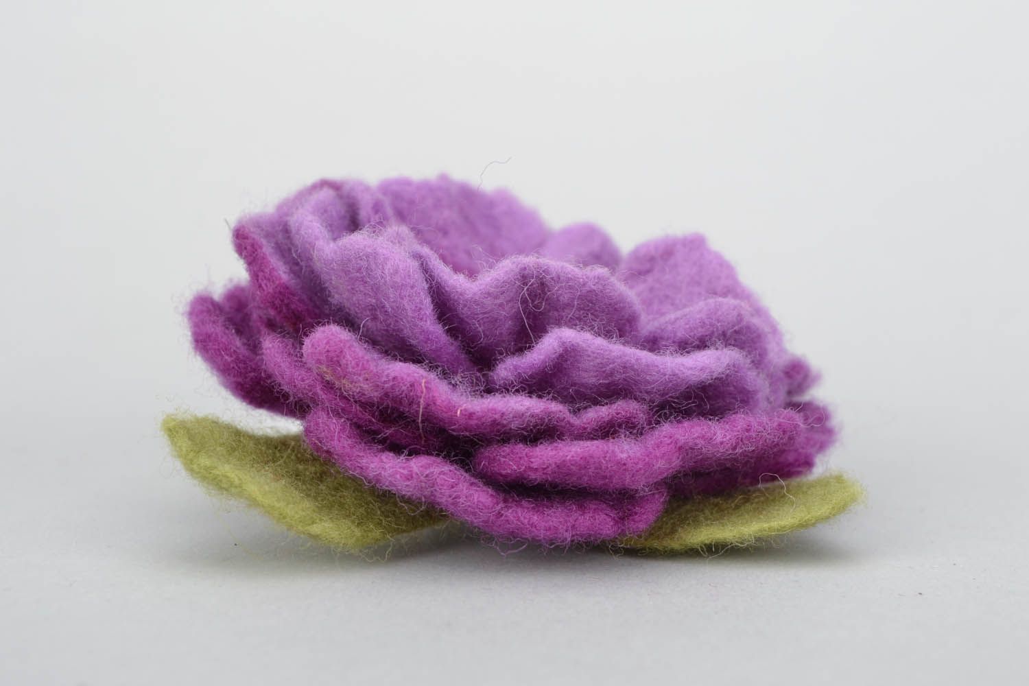 Wool brooch Violet Flower photo 3