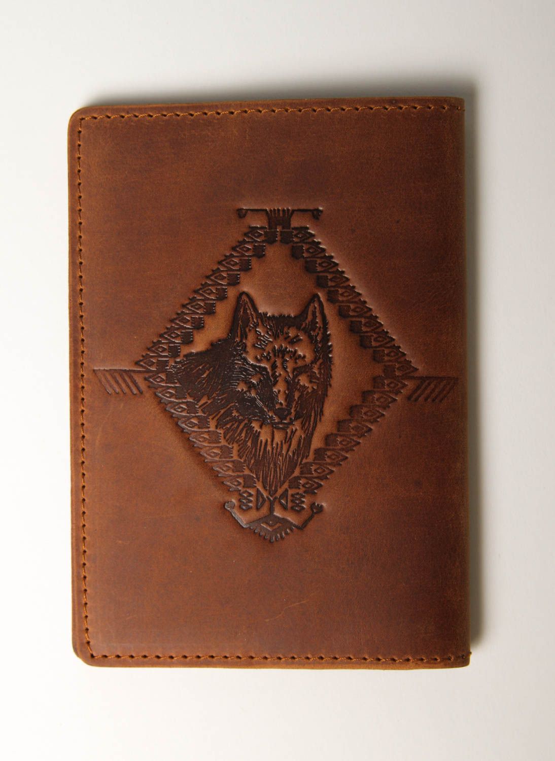Estuche para pasaporte hecho a mano marrón regalo original accesorio de hombre  foto 3