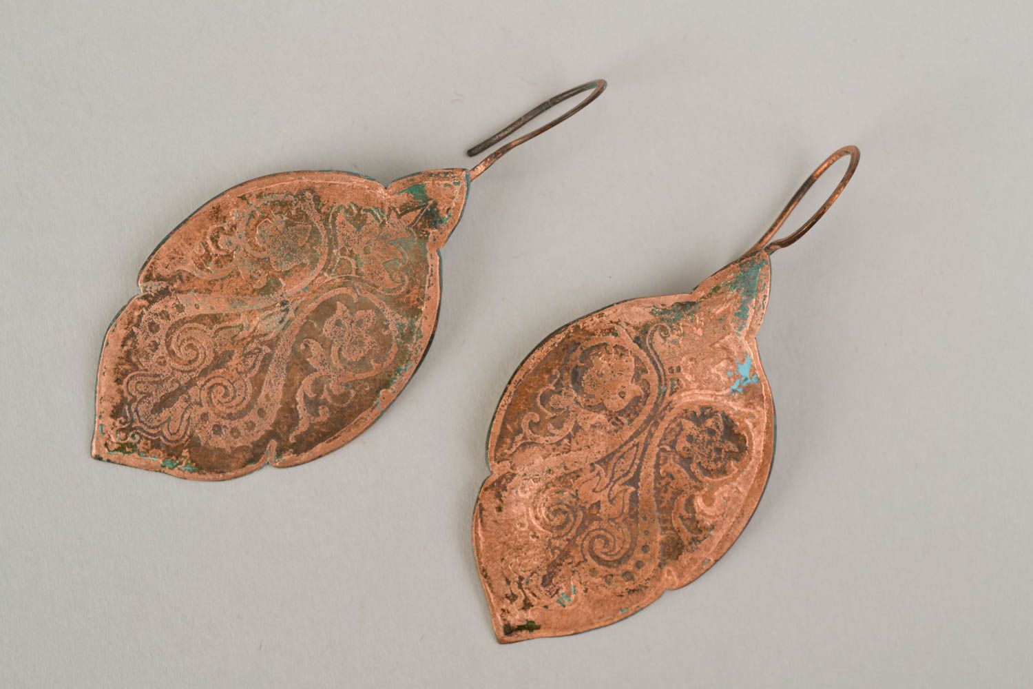 Copper jewelry set made using patina coating and etching technique photo 4