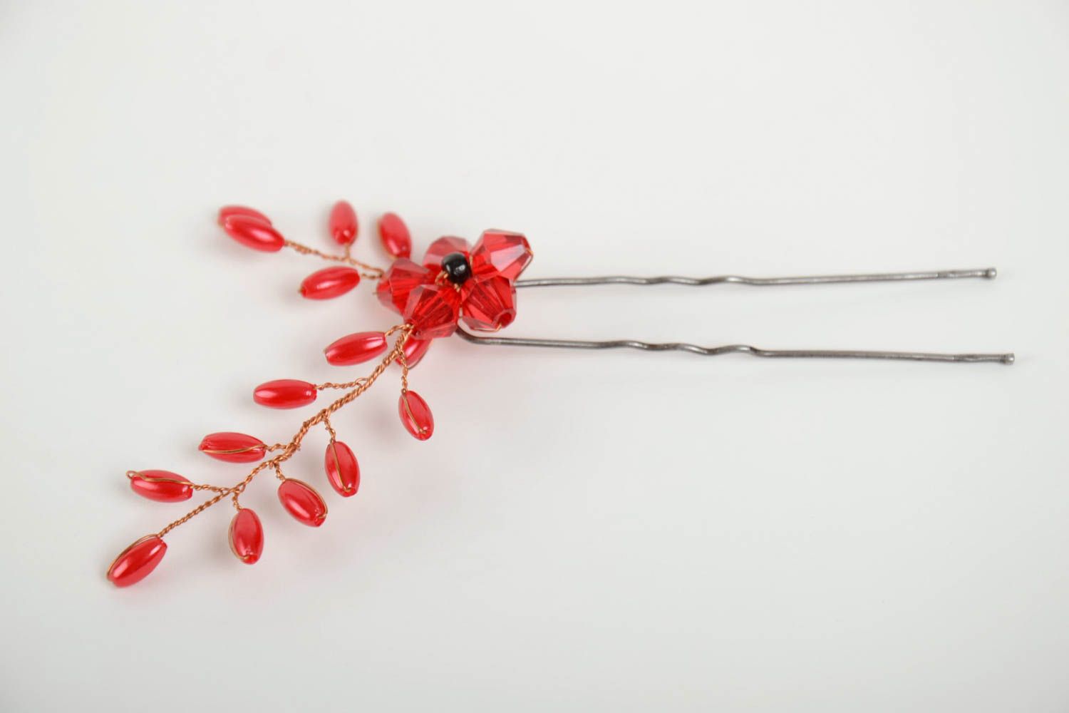Handmade designer metal hair pin decorated with red beaded flowers photo 4