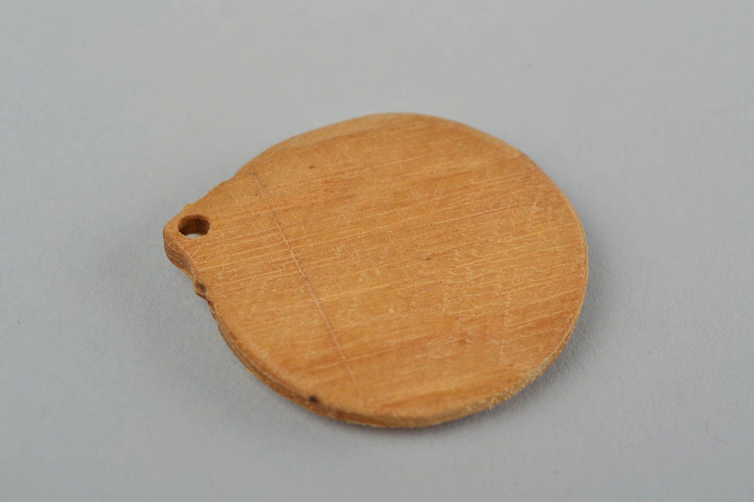 Colgante de madera redondo hecho a mano amuleto de estilo étnico Sol  foto 5