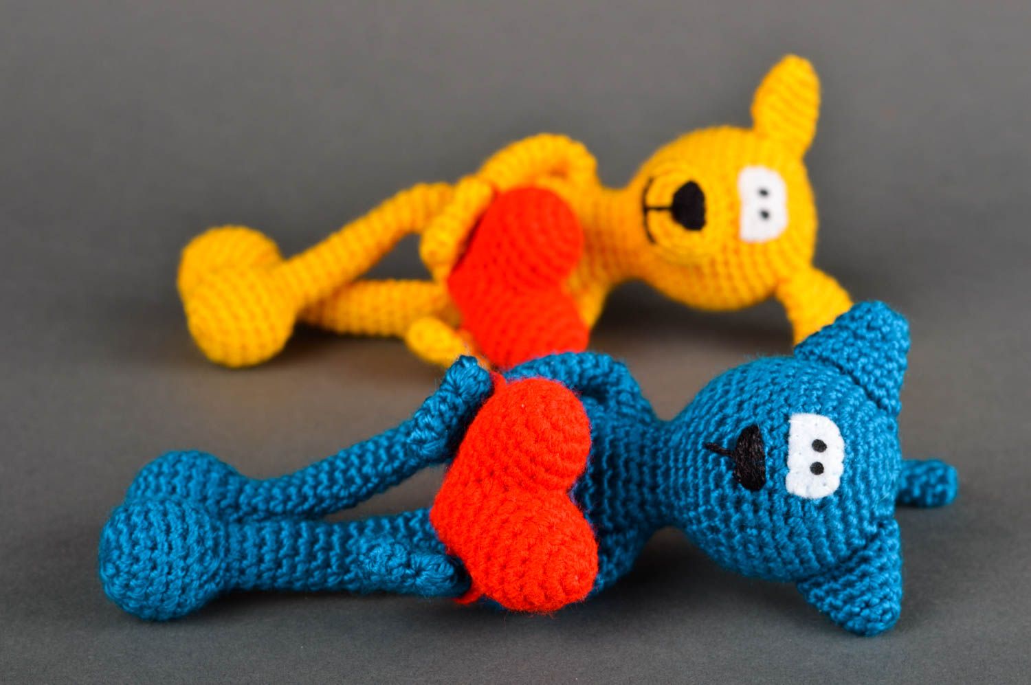 Bright handmade childrens toys 2 pieces birthday gift ideas soft crochet toy photo 3