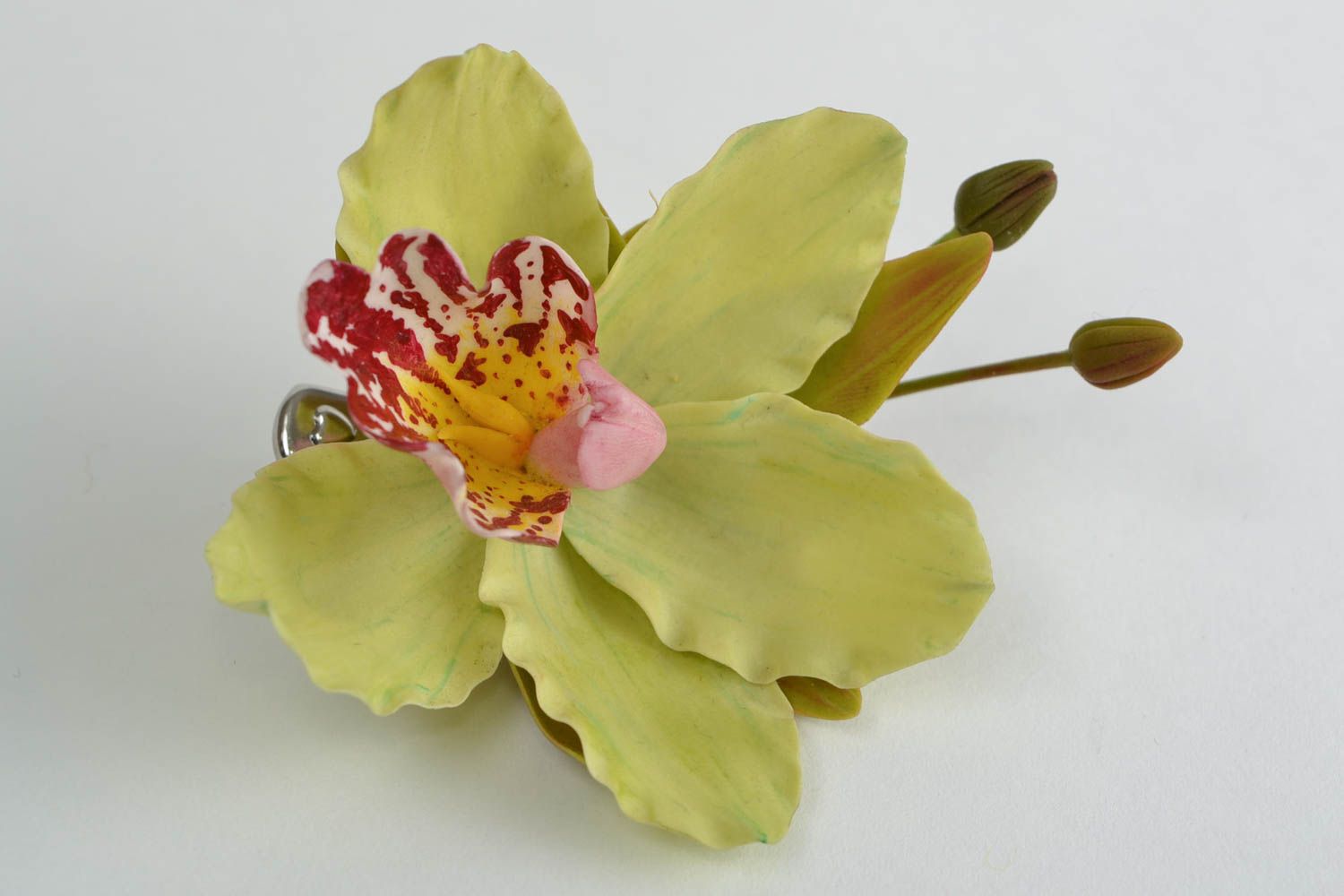 Заколка брошь из холодного фарфора в виде орхидеи ручной работы объемная красивая фото 1