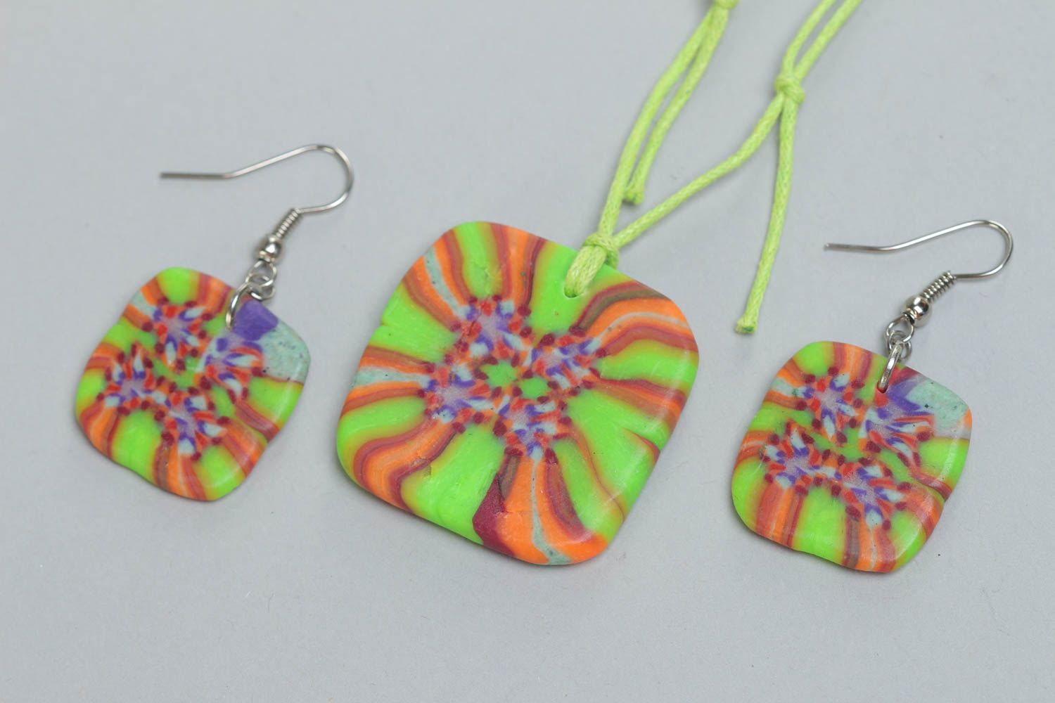 Set of handmade jewelry made of polymer clay bright pendant and earrings 2 pieces photo 2