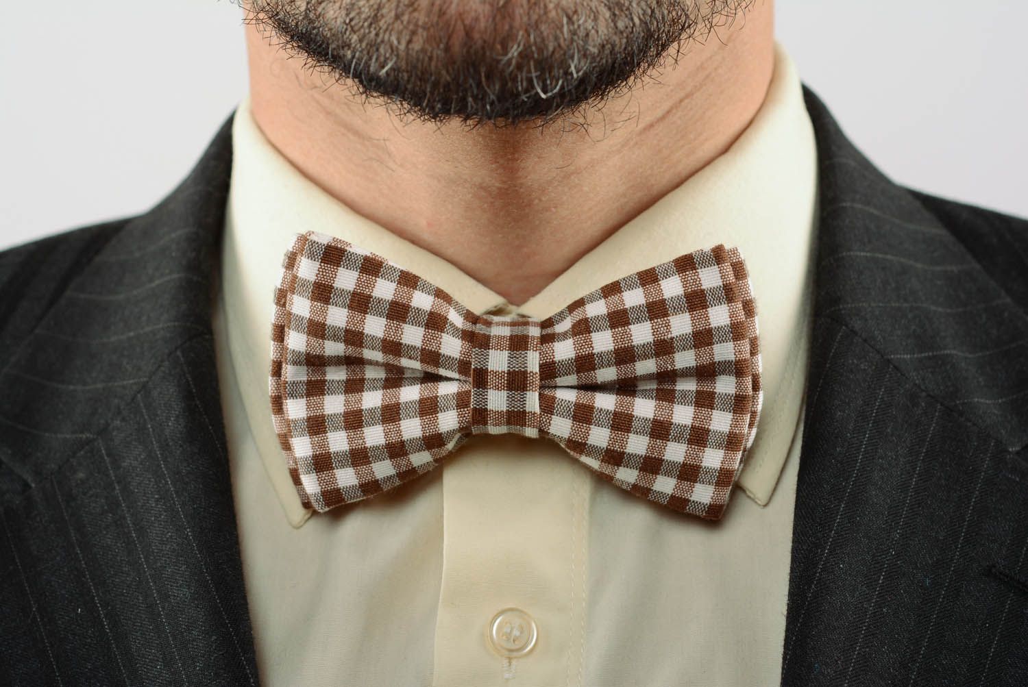 Checkered bow tie made of gabardine photo 1