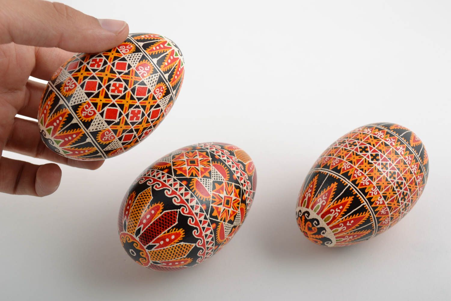 Huevos de Pascua pintados con arcílicos artesanal bonitos originales 3 piezas foto 2