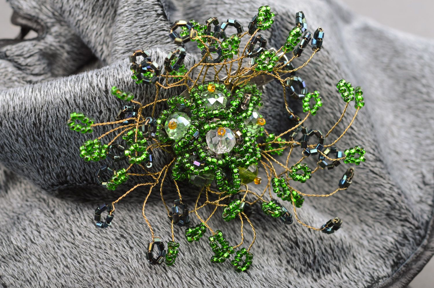 Broche barrette faite main originale tissée en perles de rocaille verte photo 4