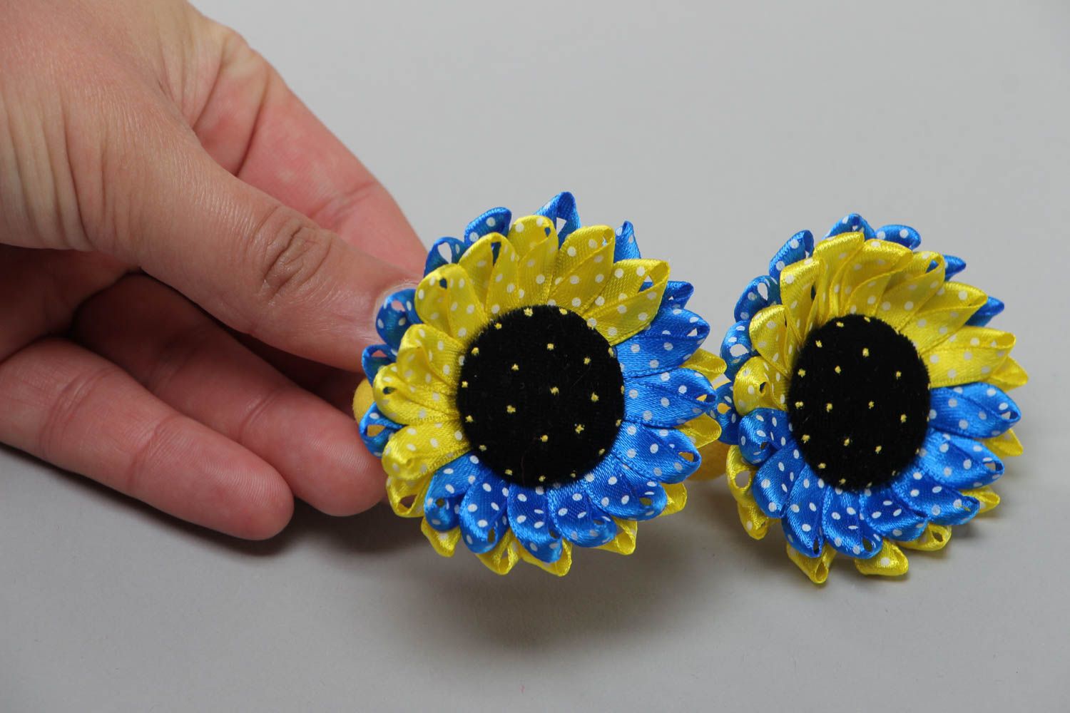 Set of 2 decorative hair bands with satin sunflowers of yellow and blue colors photo 5