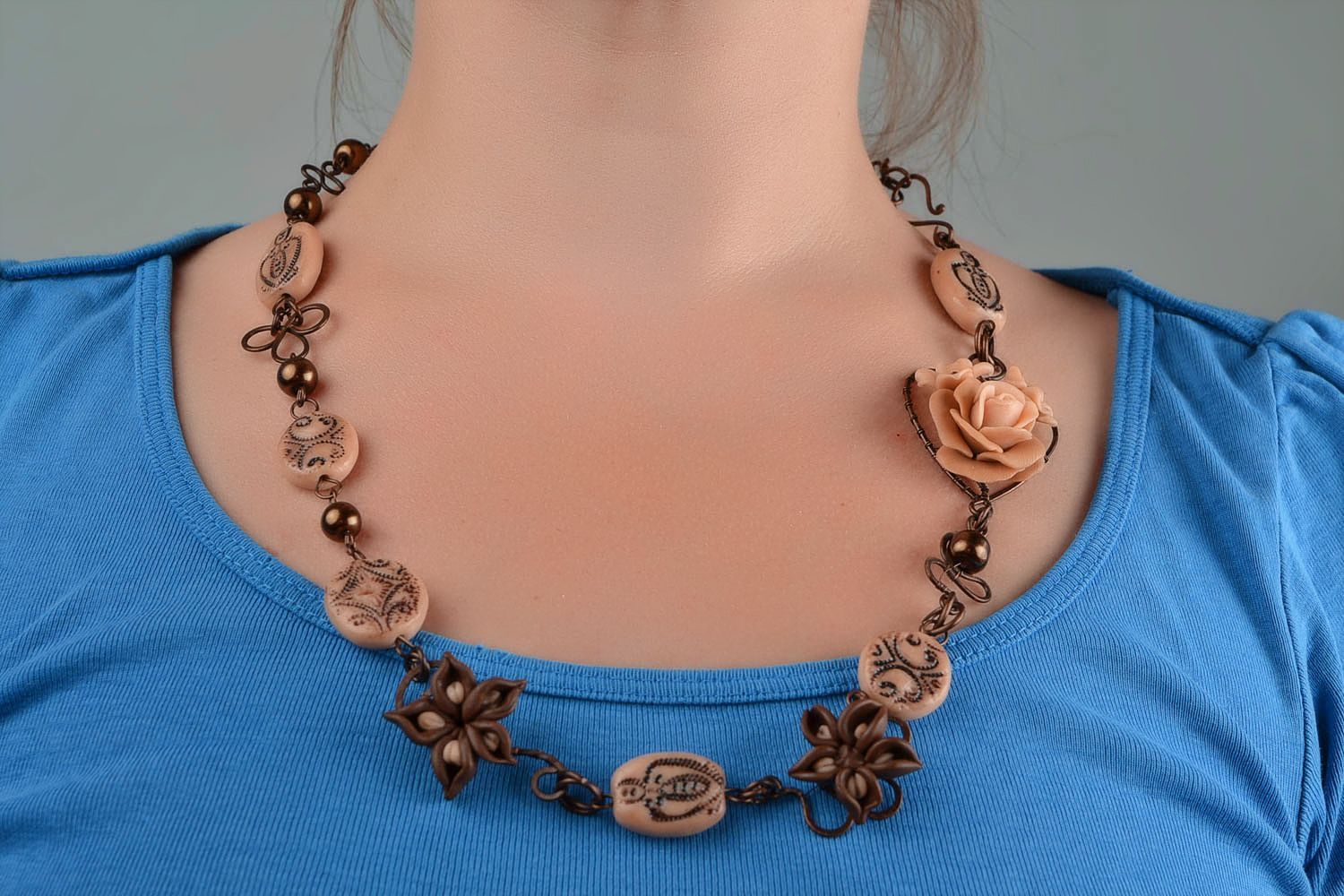 Beautiful handmade wire wrap necklace with polymer clay flowers photo 2