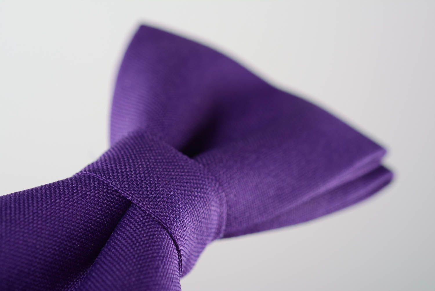 Gravata borboleta para homens feita de tecido Indigo foto 4